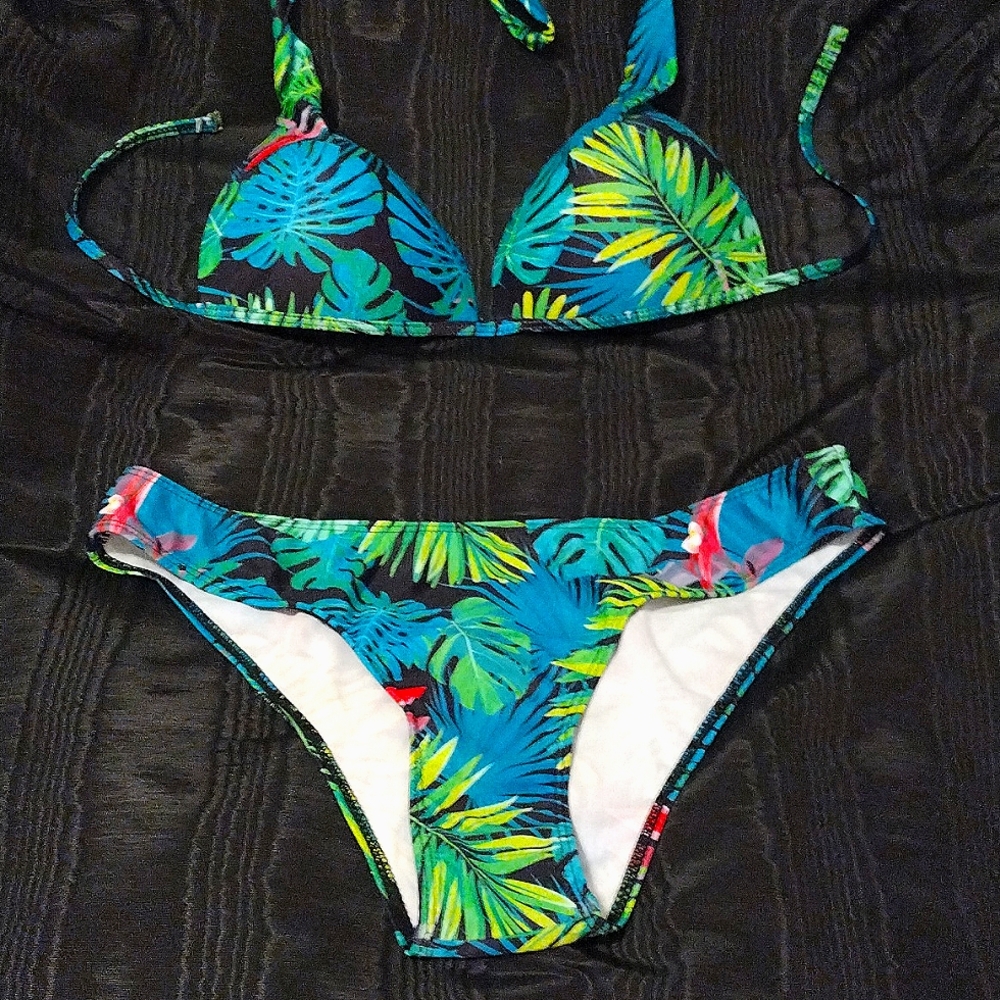 Teal Blue Tropical Print Bikini 🌞